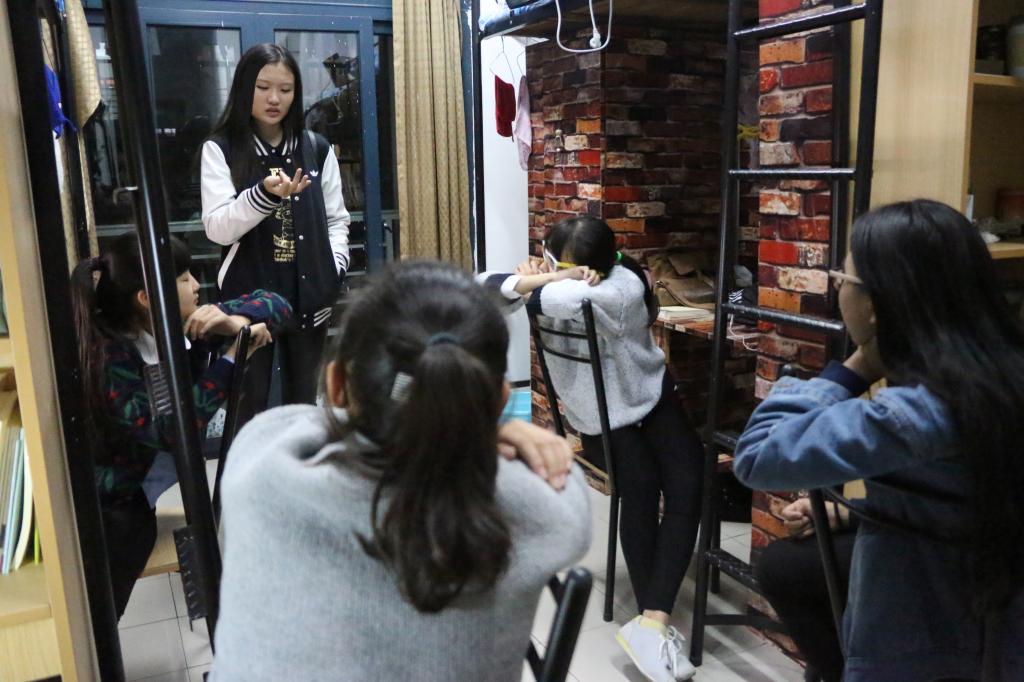 成长伙伴走访寝室